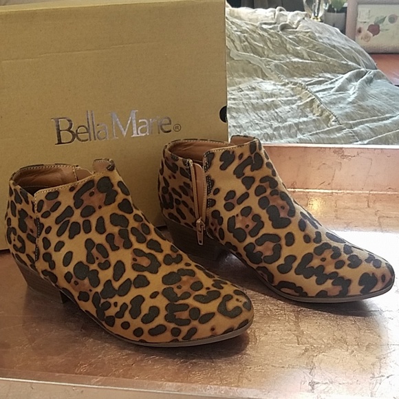 BellaMarie Shoes - BellaMarie 8.5 leopard suede ankle bootie boutique